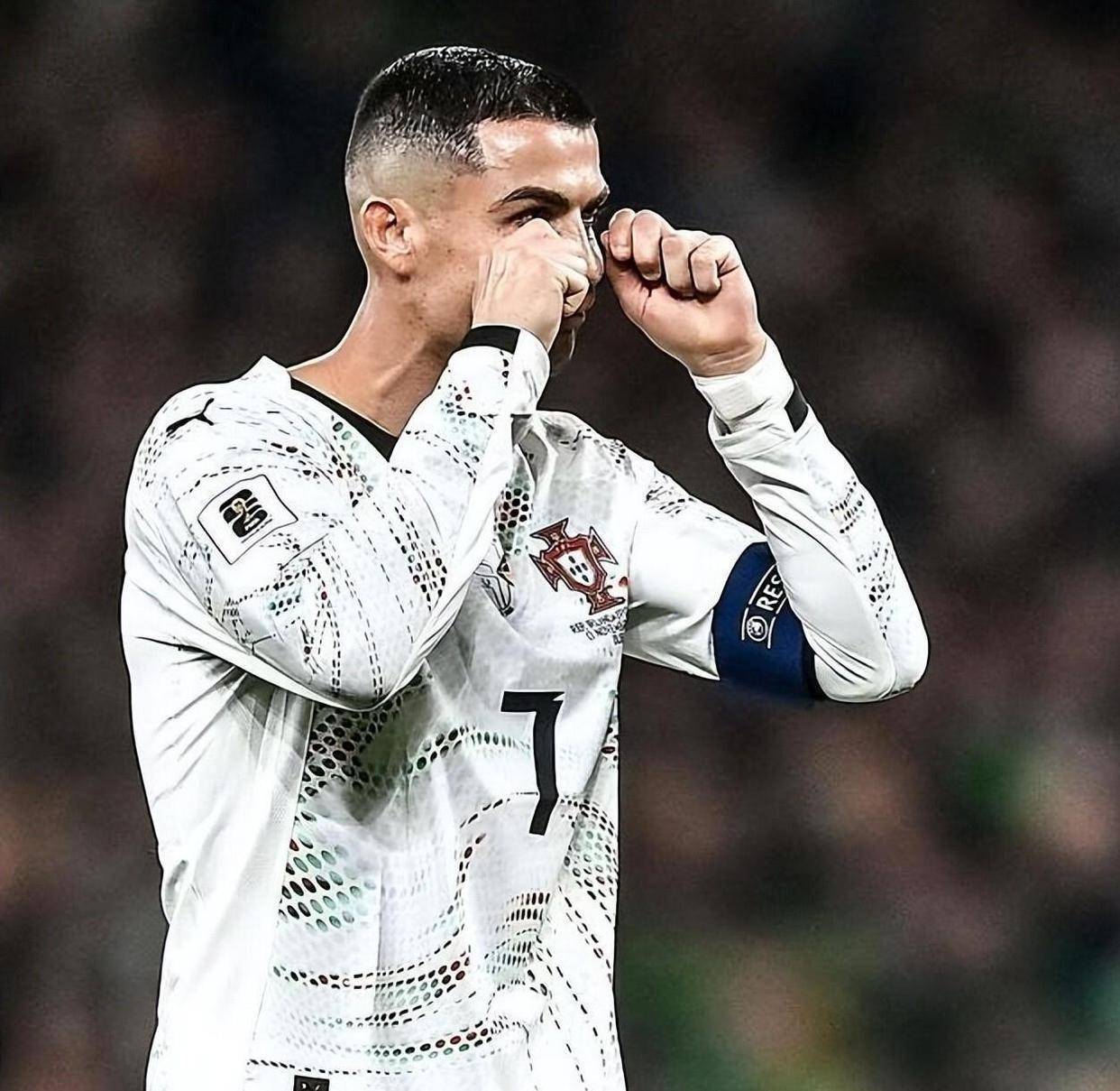 爱游戏官方推荐转折点葡萄牙体育刷新队史纪录；欧超杯冲刺阶段攻防权衡；压力陡增；更衣室氛围转暖的简单介绍