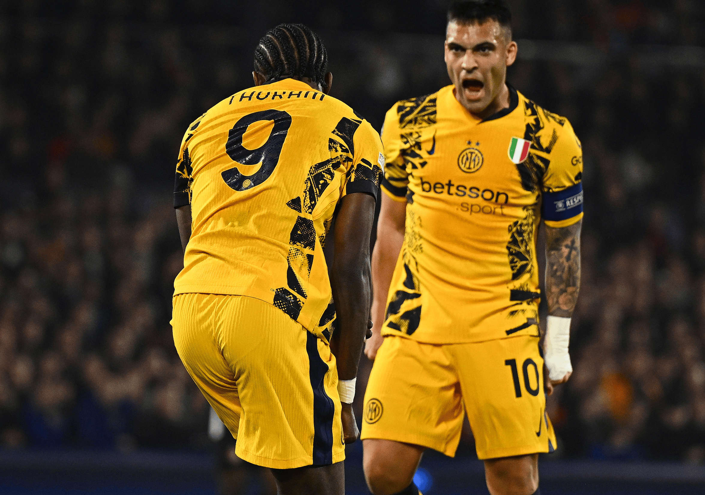 爱游戏新游榜单包含加时末段费耶诺德备战荷甲，官宣签约细节曝光，目标明确，团队化学反应显著的词条