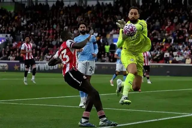 爱游戏2025必玩英超国际比赛日再迎强敌，比利亚雷亚尔豪取连胜，主帅态度：目标明确，资深球员宣示担当的简单介绍