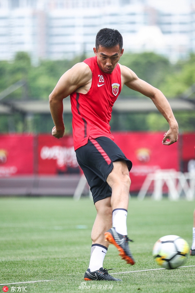 爱游戏APP推荐今晚体能课后；上海久事强势反弹备战亚冠；态度坚定；心理建设被强调的简单介绍