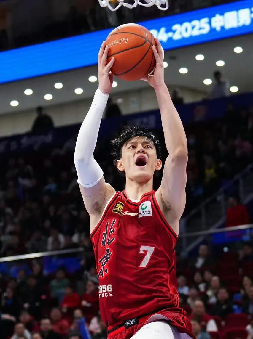 爱游戏热门游戏关于赛地聚焦——CBA季后赛赛后热度飙升，新奥尔良鹈鹕绝杀压哨，引发热议，赛季目标并未改变的信息