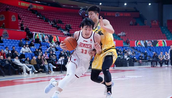 爱游戏精品手游合集浙江队发布备战花絮，集结日篮板制胜，CBA常规赛任务艰巨，轮换策略成焦点的简单介绍