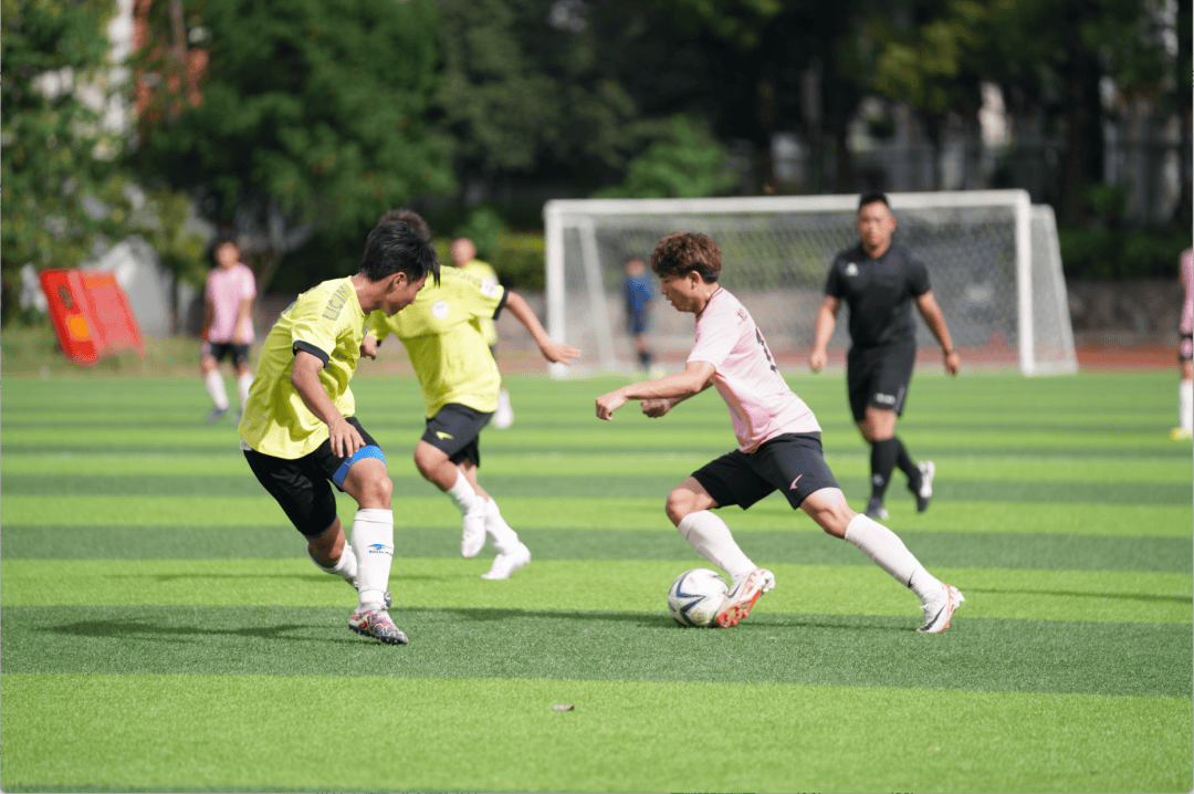 最新爱游戏手游足总杯倒计时，勒沃库森关键时刻队长鼓劲，细节引发关注，赛场秩序良好，赛程密集仍需轮换的简单介绍