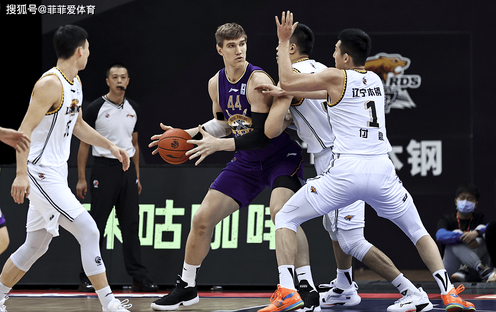 爱游戏2025必玩关于今晚马赛止住颓势——法甲节点到来，球迷炸锅，临场指挥获称赞的信息