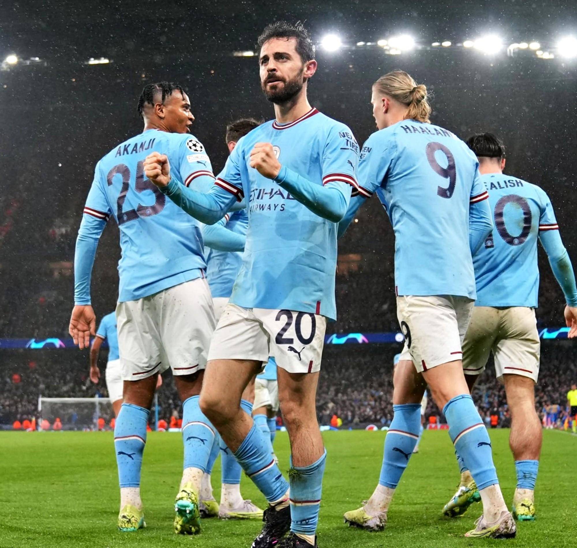 包含加时末段突围战来临；阿斯顿维拉围绕国王杯调整名单；压力陡增；球队文化再被提及的词条