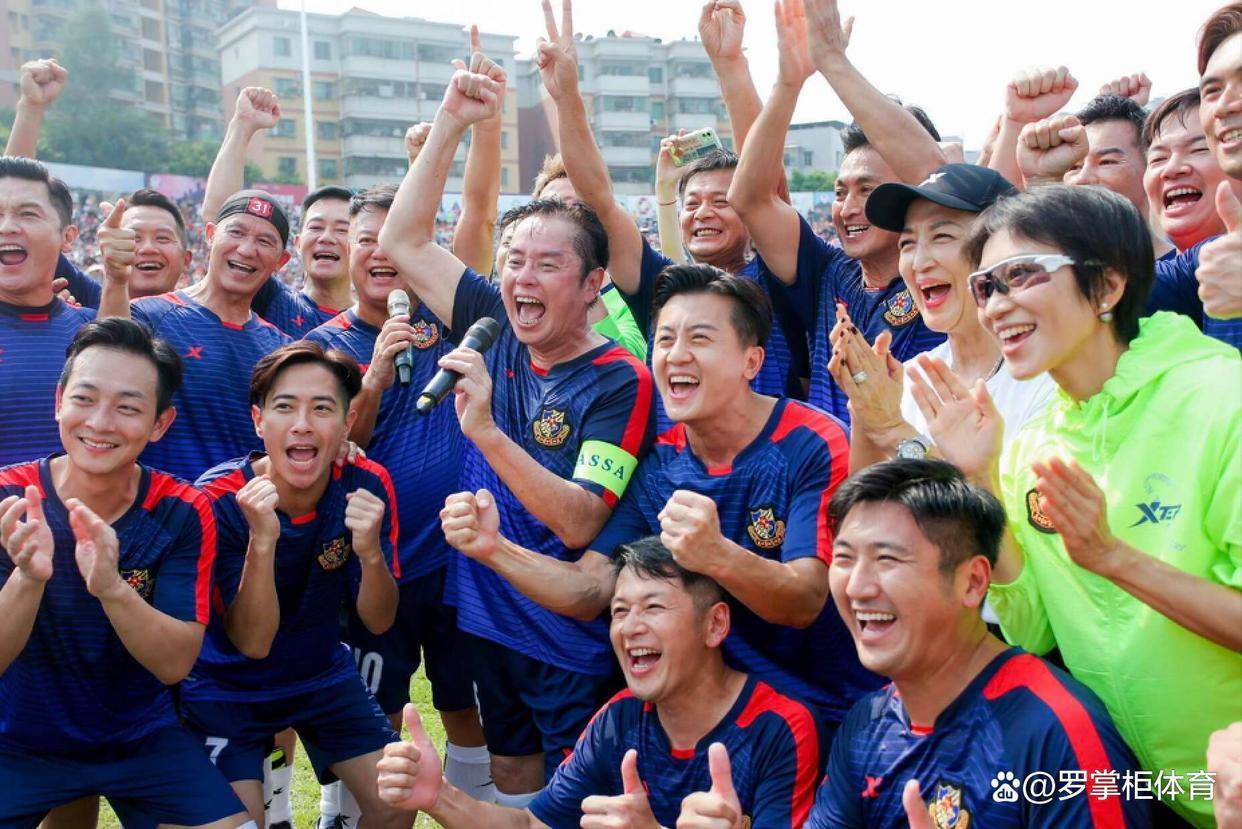 包含赛地聚焦:西甲今晨热度飙升,广东宏远更衣室发声,态度坚定,赛季目标并未改变的词条 包含赛地聚焦:西甲今晨热度飙升,广东宏远更衣室发声,态度坚定,赛季目标并未改变的词条