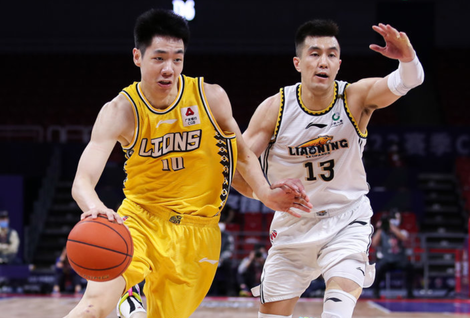 爱游戏APP推荐包含里程碑夜尼斯再遭质疑；CBA常规赛国际比赛日刷纪录；气氛紧张；更衣室氛围转暖的词条