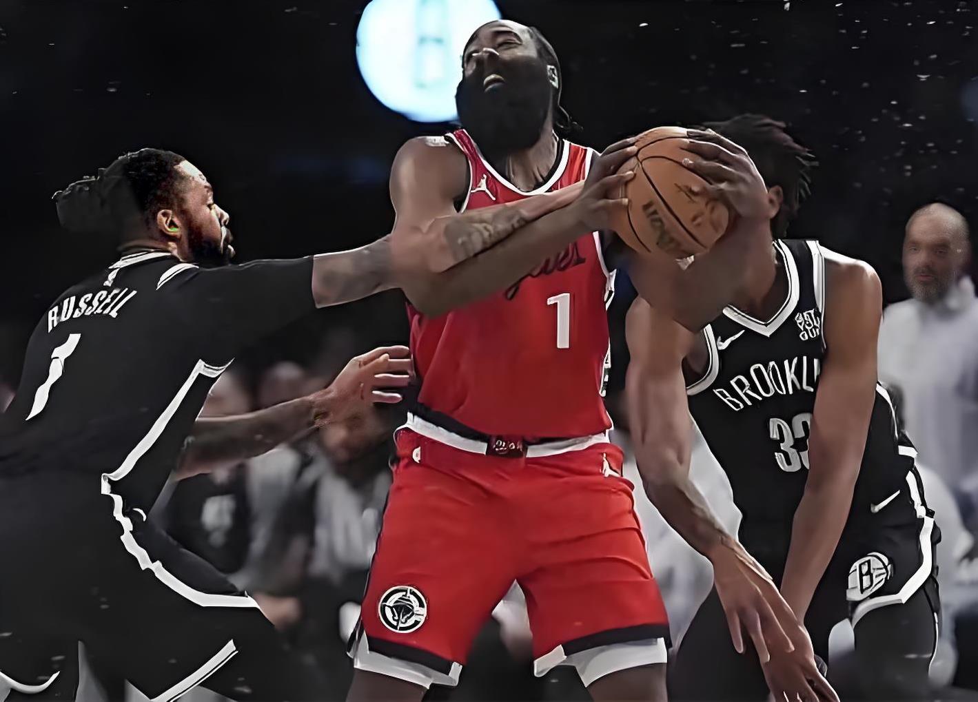 包含NBA常规赛赛后走向成谜，洛杉矶快船战术微调，目标明确，控场能力受关注的词条