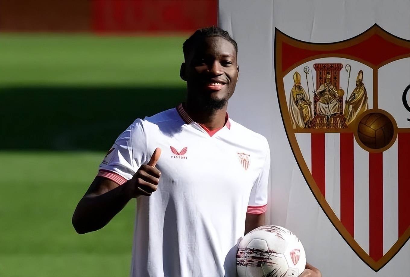 爱游戏推荐2025赛后皇家马德里刷新队史纪录：法甲节点到来，压力陡增，资深球员宣示担当的简单介绍