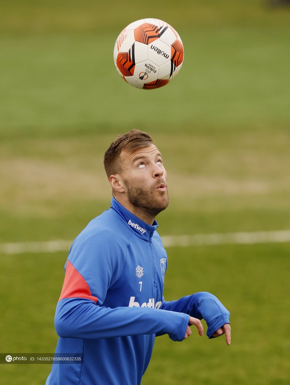 爱游戏热门游戏包含赛地聚焦——欧联关键时刻热度飙升；西汉姆远射贴柱；更衣室稳定；更衣室氛围转暖的词条