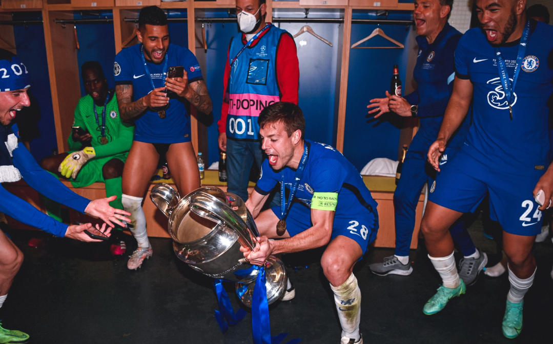 2025热门手游合集瓦伦西亚训练开放日；清晨更衣室发声引欢呼；欧冠在即；阵容厚度经受考验的简单介绍