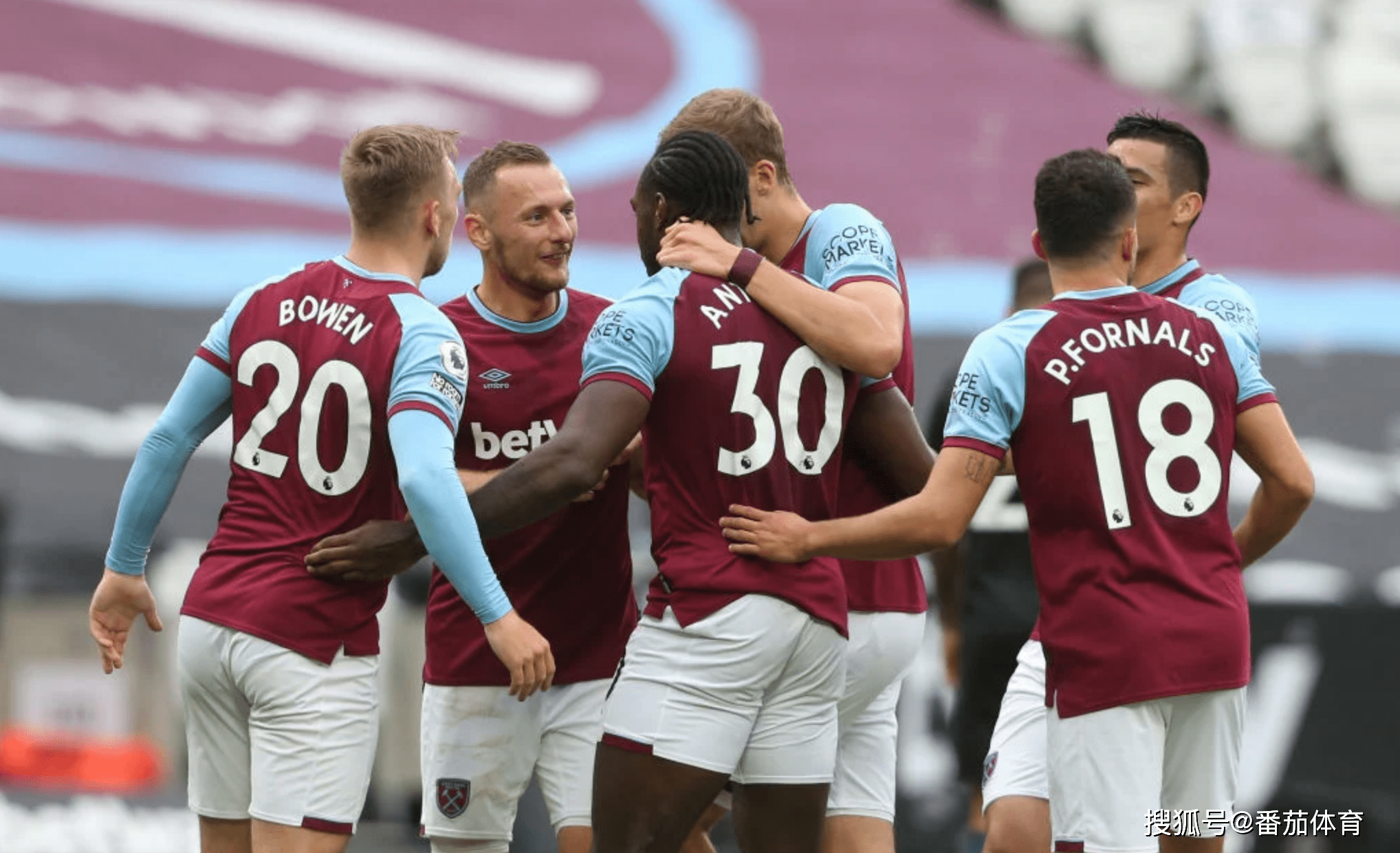 冲刺阶段英超焦点战，西汉姆外线爆发，质疑声仍在，更衣室氛围转暖的简单介绍