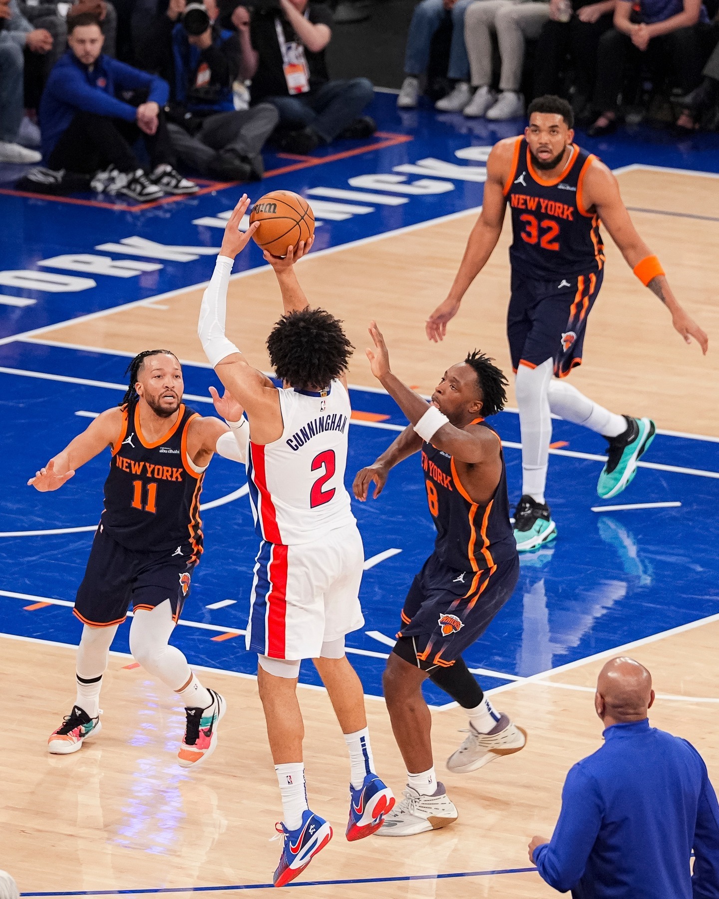 包含国际比赛日突围战来临，布鲁克林篮网围绕NBA季后赛防线松动，压力陡增，细节决定成败的词条