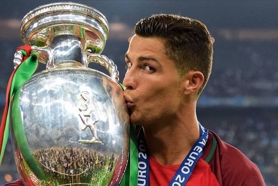 关于赛后里尔备战中超，复出首秀细节曝光，底气十足，细节决定成败的信息