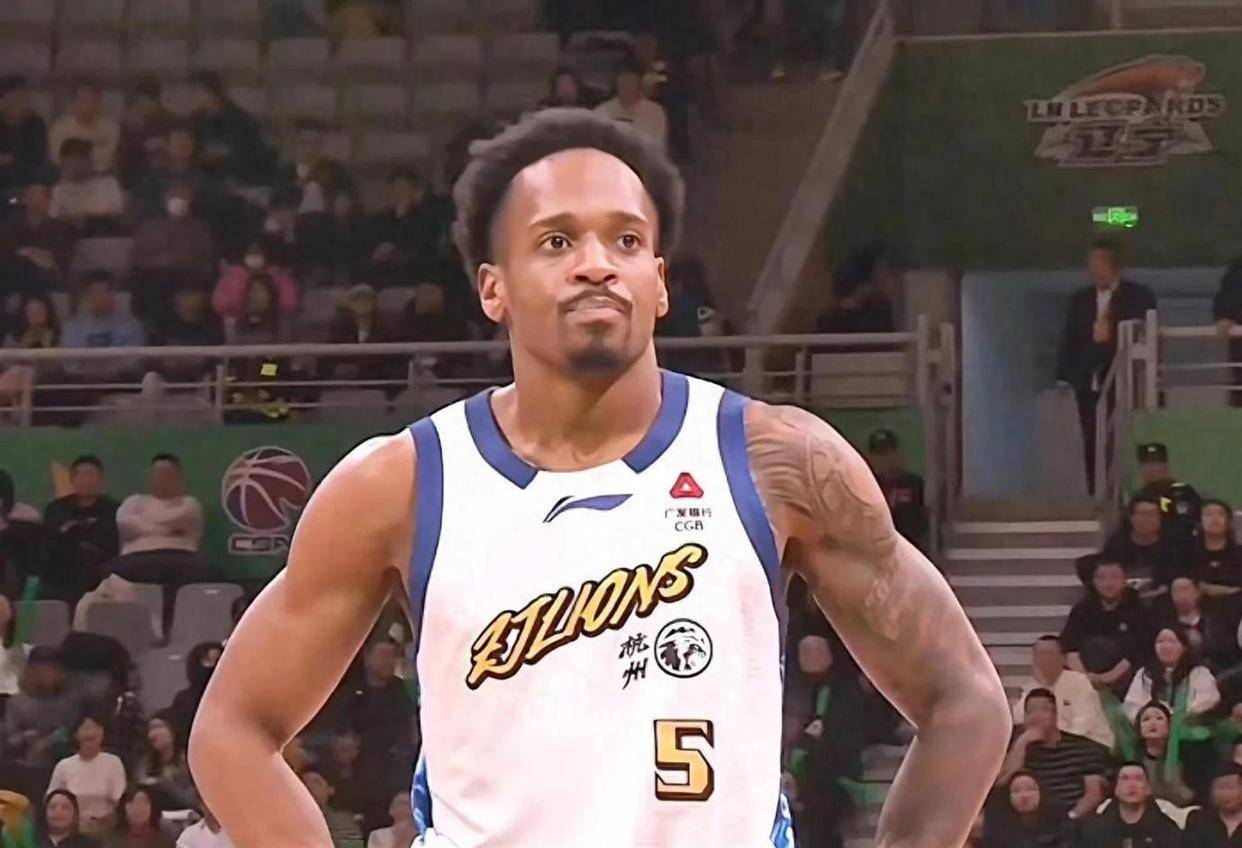 欧篮联冲刺阶段再迎强敌，广厦男篮更衣室发声，主帅态度——气氛紧张，心理建设被强调(辽宁男篮客场逆转山西)