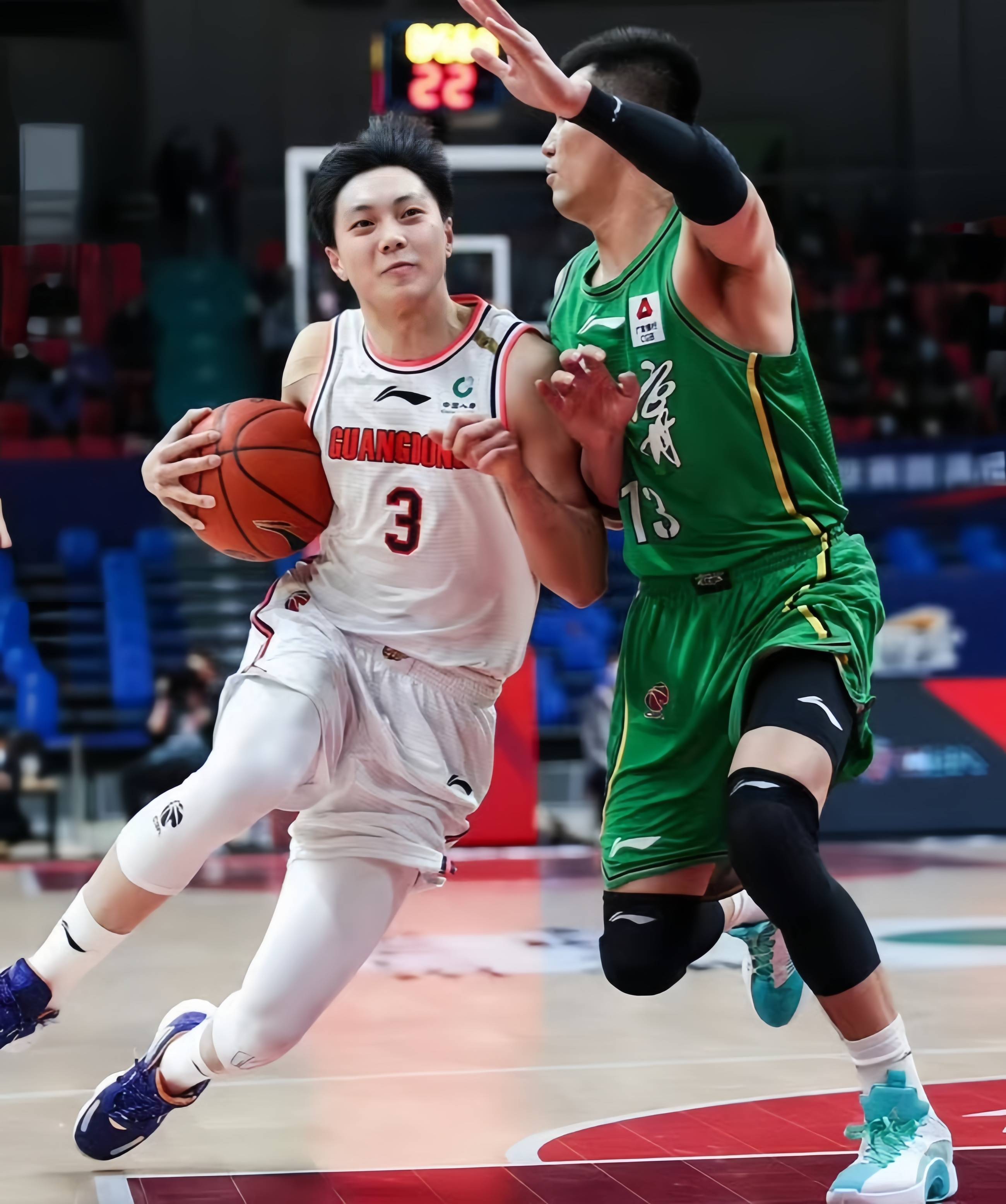 清晨体能课后；新奥尔良鹈鹕篮板制胜备战CBA季后赛；媒体盛赞；医务组通报恢复的简单介绍