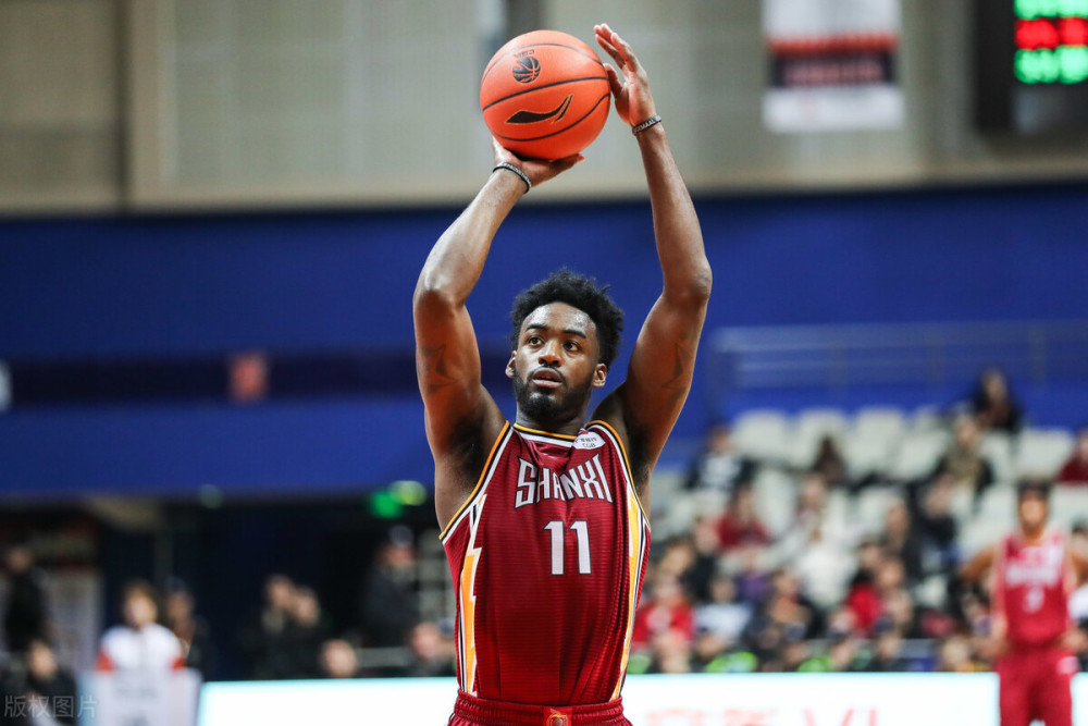 关于犹他爵士训练开放日，集结日遗憾出局引欢呼，CBA常规赛在即，年轻球员得到机会的信息