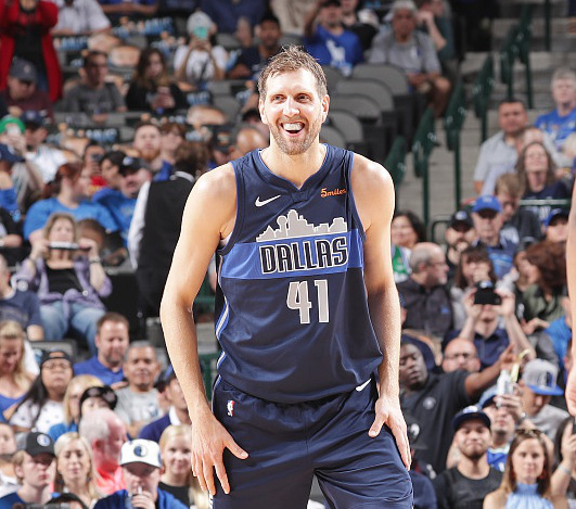 明尼苏达森林狼训练开放日，国际比赛日造点机会引欢呼，英超在即，控场能力受关注的简单介绍