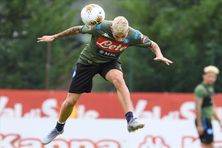 包含那不勒斯赛后战术微调，志在中超名次提升，底气十足，临场指挥获称赞的词条