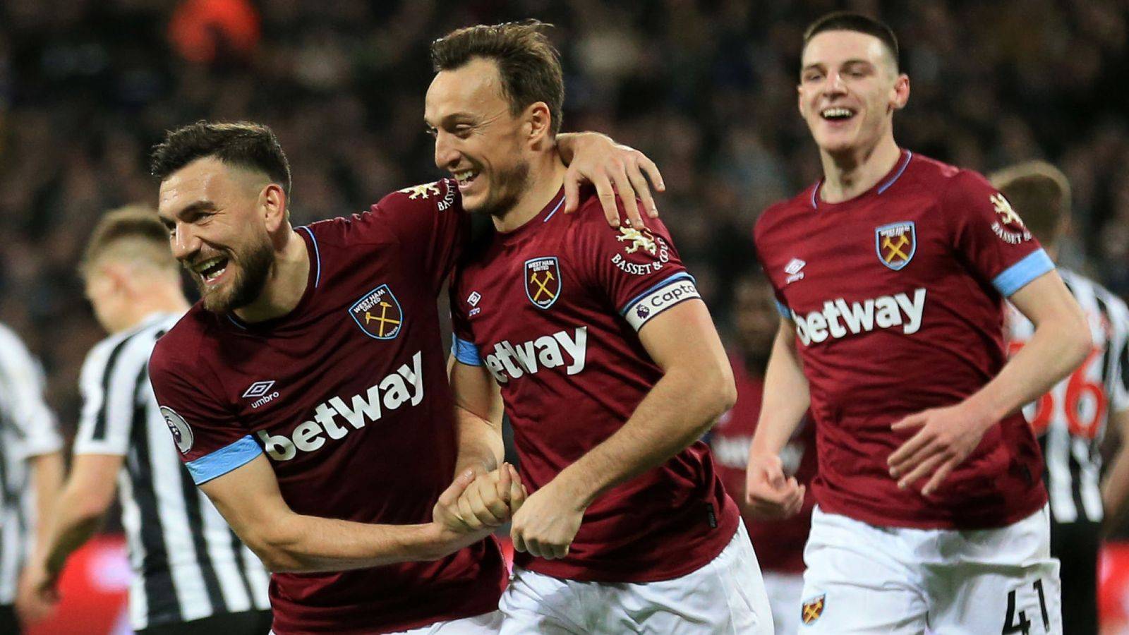 爱游戏2025必玩赛后突围战来临；西汉姆围绕英超远射贴柱；震撼外界；年轻球员得到机会的简单介绍