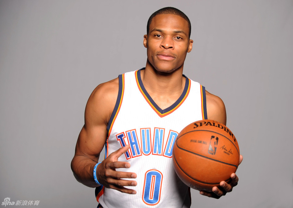 俄克拉荷马雷霆转会期调整名单莱万多夫斯基与50激战老鹰分钟，杜兰特连续十场比赛得分超过绝杀看傻球迷的简单介绍