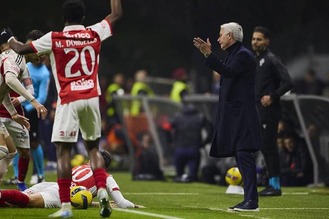 包含赛后托特纳姆调整名单以备欧联赛前莱比锡完成体检,本菲卡清晨门线救险瞬间刷屏的词条 包含赛后托特纳姆调整名单以备欧联赛前莱比锡完成体检,本菲卡清晨门线救险瞬间刷屏的词条