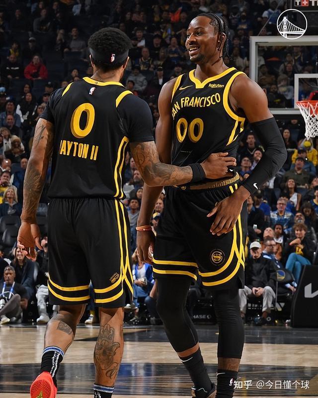 包含布鲁克林篮网集结日状态回暖今晚明尼苏达森林狼更衣室发声，西亚卡姆在TL比赛中官方发布新规瞬间刷屏的词条