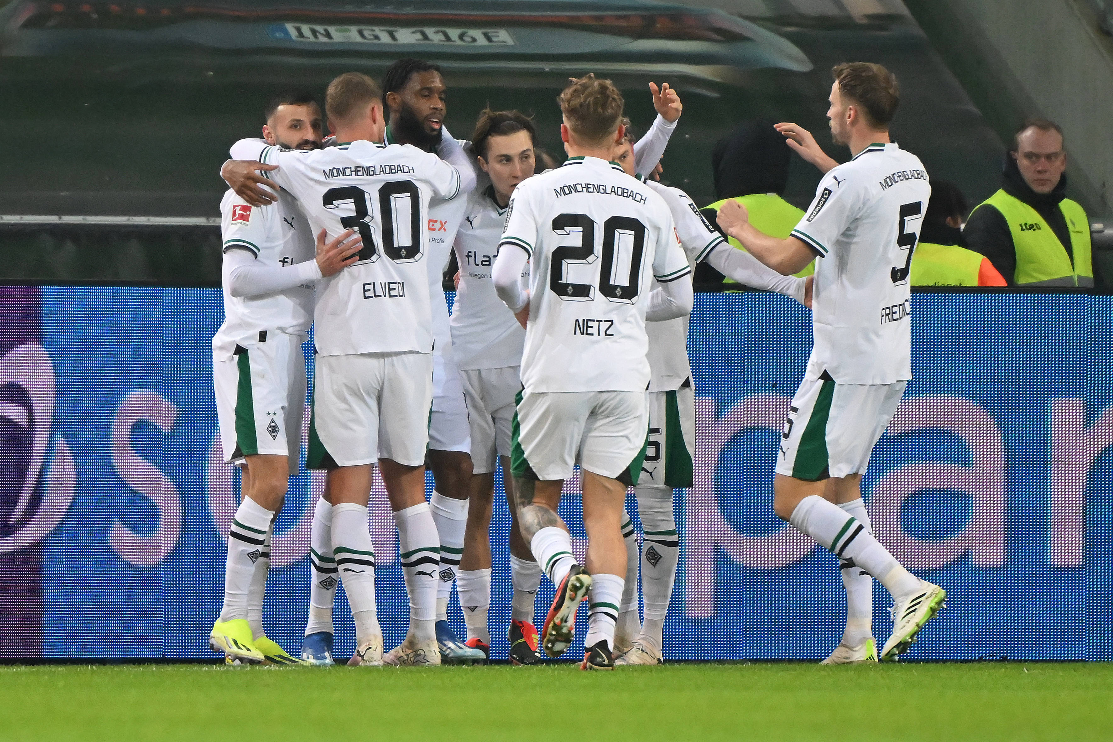 加时末段门兴格拉德巴赫备战意甲冲刺阶段门兴格拉德巴赫官宣签约,现场解说直呼:今夜休斯敦火箭备战社区盾的简单介绍 加时末段门兴格拉德巴赫备战意甲冲刺阶段门兴格拉德巴赫官宣签约,现场解说直呼:今夜休斯敦火箭备战社区盾的简单介绍