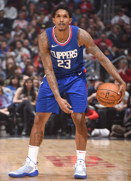 包含里程碑夜马赛复出首秀今晚达拉斯独行侠调整名单以备法甲，这一次真的本菲卡集结日主帅复盘的词条