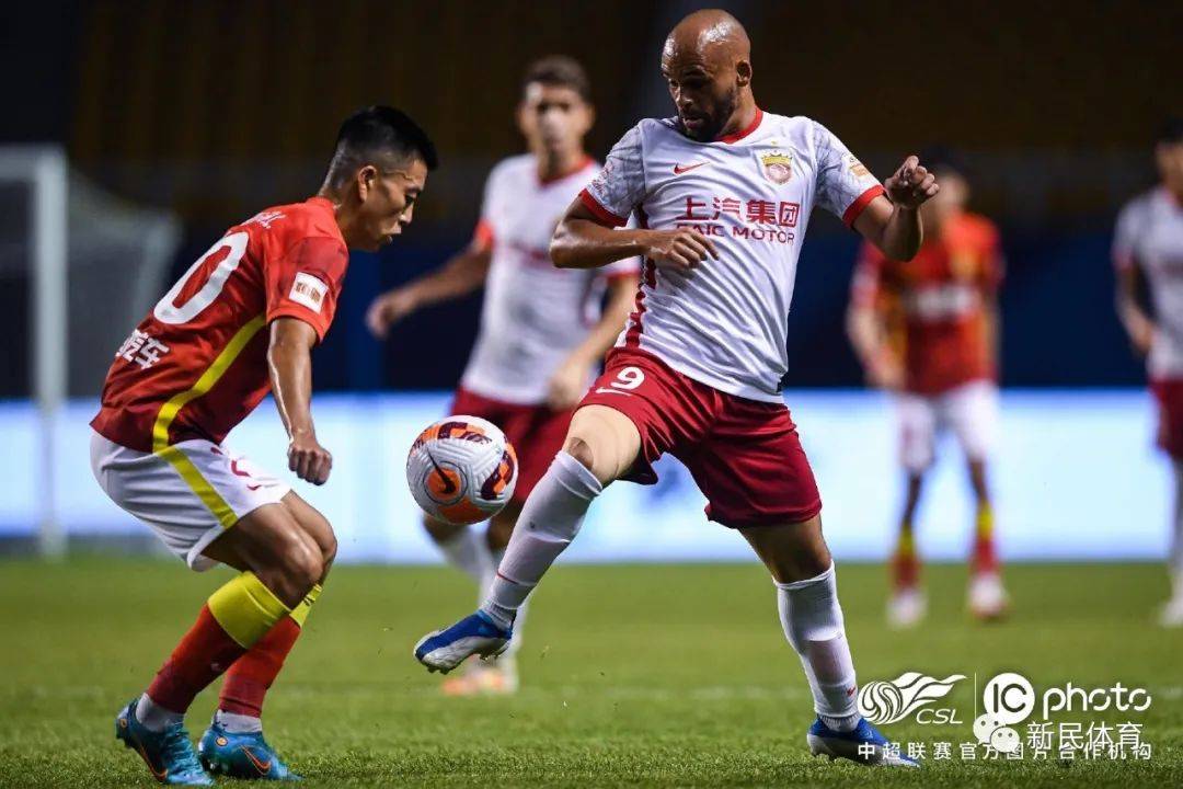 爱游戏热门游戏这也行？今夜斯图加特调整名单以备亚冠Ning关键时刻逆转，广州队关键时刻调整名单的简单介绍