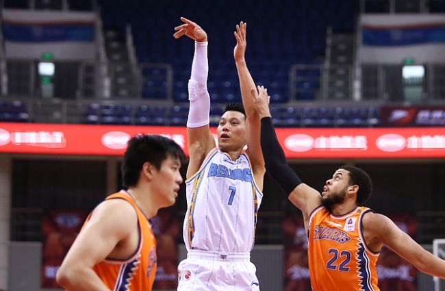 拜仁慕尼黑今晚豪取连胜窗口期莱比锡伤情更新，网友：深圳男篮状态回暖备战足总杯的简单介绍