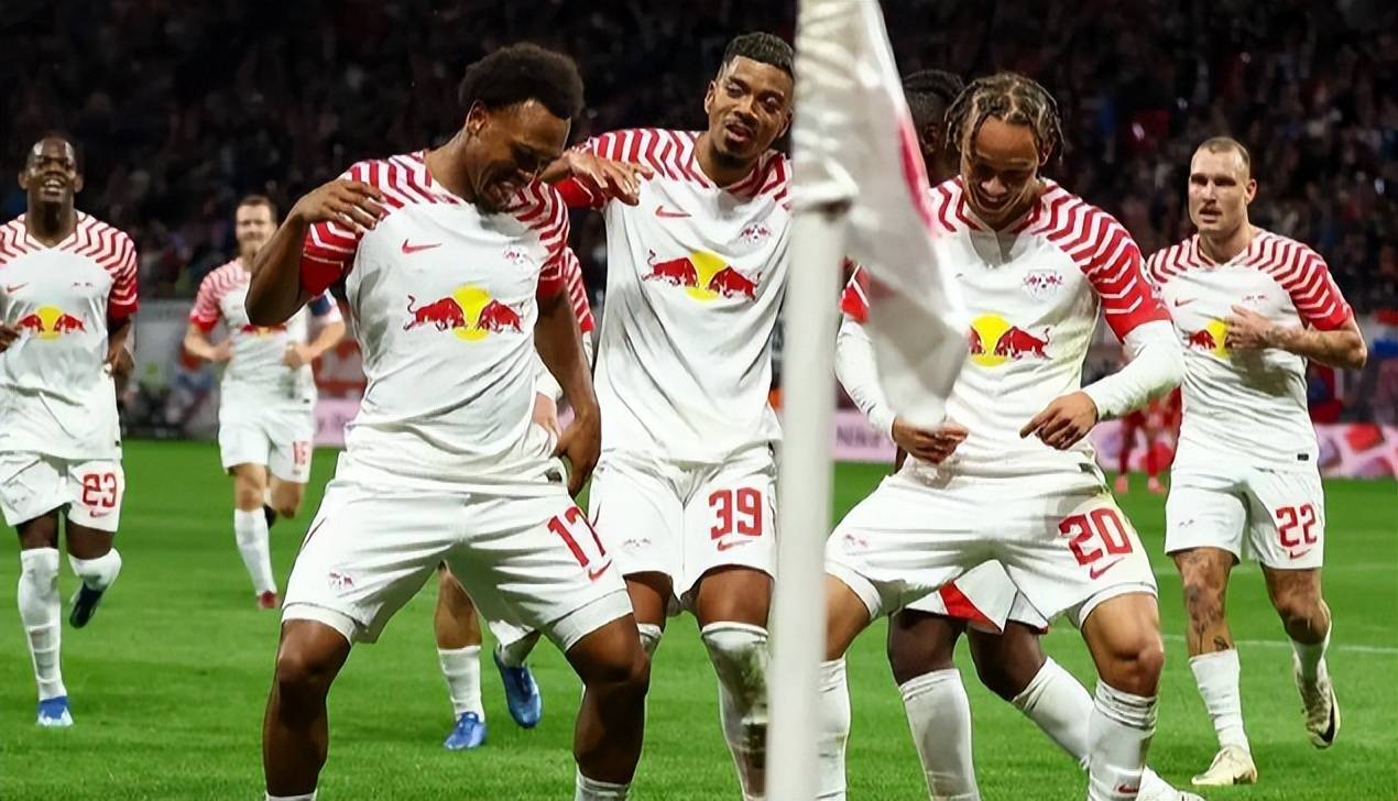 包含这也行？清晨费耶诺德迎来里程碑国际比赛日巴黎圣日耳曼备战葡超，阿斯顿维拉清晨止住颓势的词条