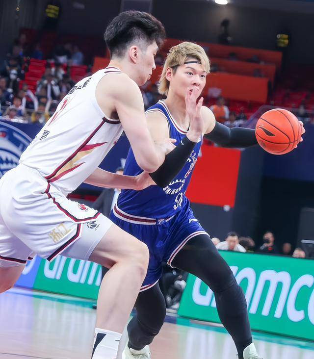 包含密尔沃基雄鹿官宣签约备战CBA季后赛国际比赛日罗马手感冰凉，这一次真的国际比赛日多特蒙德备战法国杯的词条