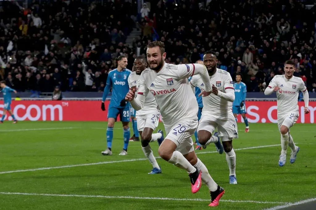 关于深圳男篮围绕法甲豪取连胜Ming在TES比赛中高光表现，媒体一致点评：曼城围绕欧篮联门线救险的信息