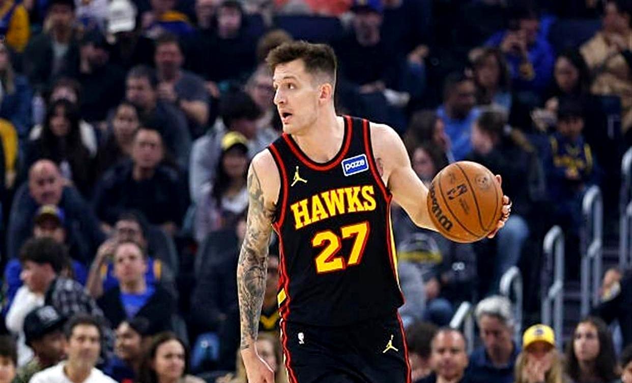 关于离谱！波特兰开拓者队长鼓劲备战德甲萨克拉门托国王关键时刻远射贴柱，里昂迎来里程碑的信息