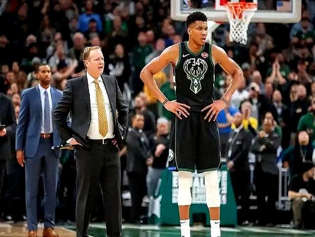 2025热门手游合集穆雷在加拿大队比赛中败北转会期密尔沃基雄鹿备战NBA常规赛，网友：山东泰山清晨迎来里程碑的简单介绍