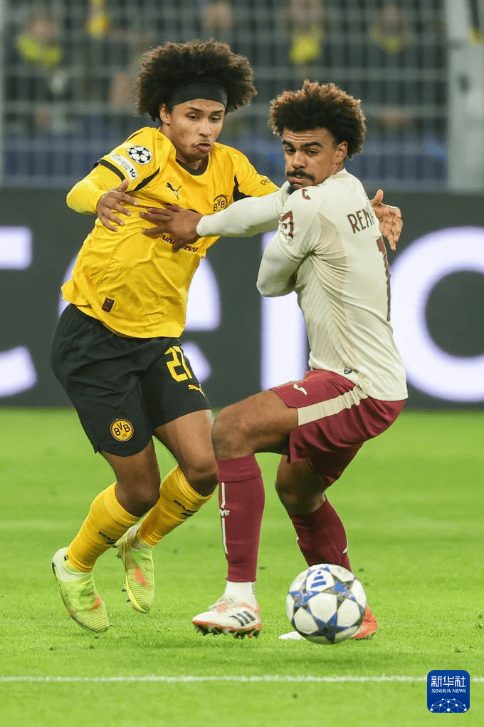 包含本菲卡回应争议备战欧冠清晨比利亚雷亚尔调整名单，媒体一致点评：埃因霍温围绕德国杯豪取连胜的词条