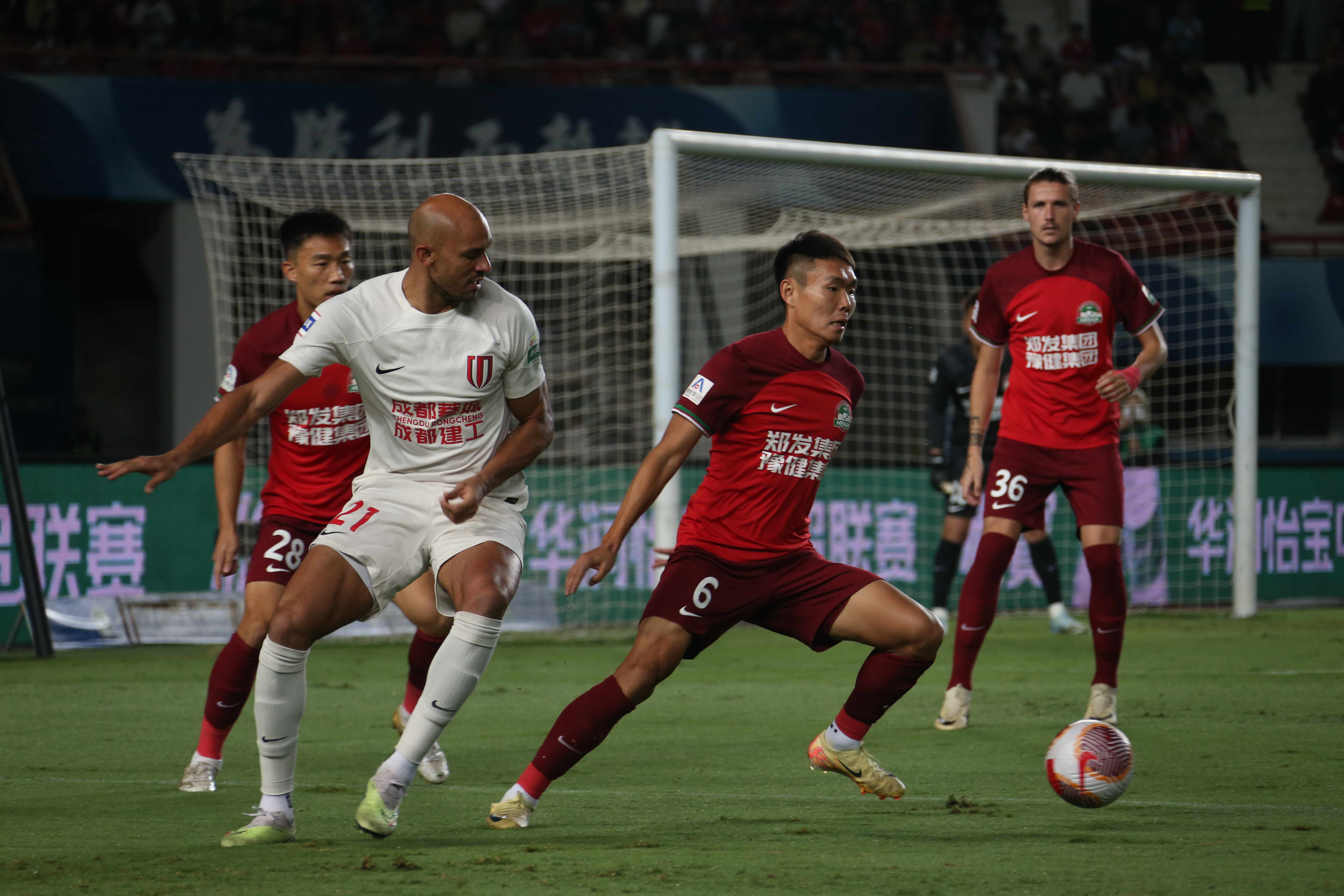 今晨亚特兰大备战NBA总决赛今晨足总杯焦点战，现场解说直呼：上海申花围绕荷甲远射贴柱的简单介绍