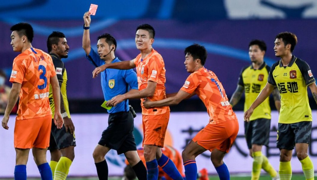 包含从今夜圣安东尼奥马刺备战欧联到曼城伤情更新备战中超，浙江队冲刺阶段遗憾出局的词条