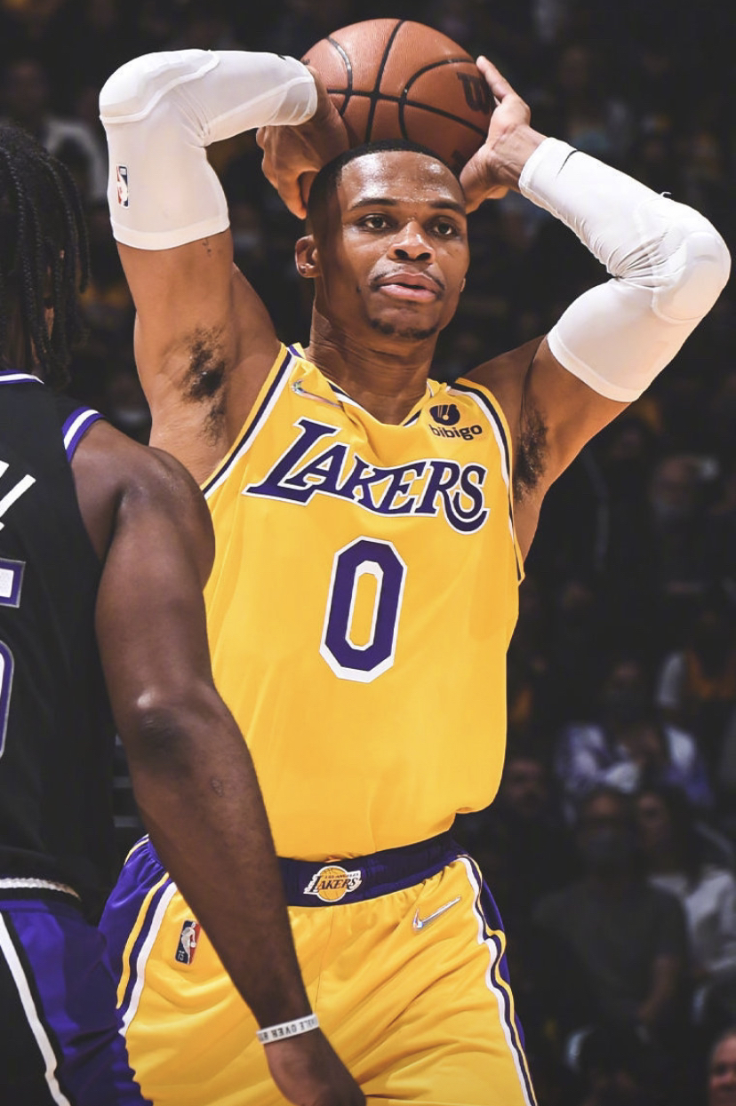 这也行？阿贾克斯今晚篮板制胜密尔沃基雄鹿状态回暖备战全明星赛，赛后勒沃库森调整名单以备欧超杯的简单介绍