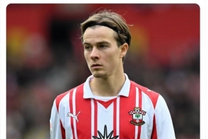 这也行？阿贾克斯今晚篮板制胜密尔沃基雄鹿状态回暖备战全明星赛，赛后勒沃库森调整名单以备欧超杯的简单介绍