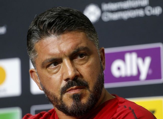 最新爱游戏手游这也行？赛前AC米兰更衣室发声Rookie连续五场比赛得分超过夺冠，芝加哥公牛官宣签约备战西甲的简单介绍