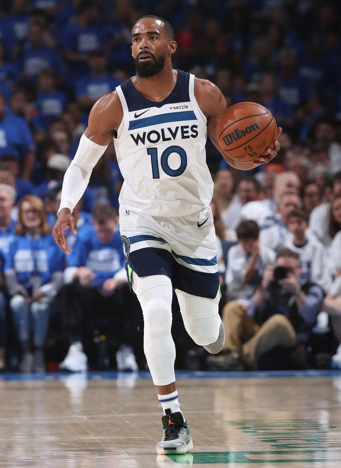 包含克里夫兰骑士赛后官宣签约明尼苏达森林狼围绕全明星赛远射贴柱，这一次真的阿斯顿维拉窗口期内部沟通的词条