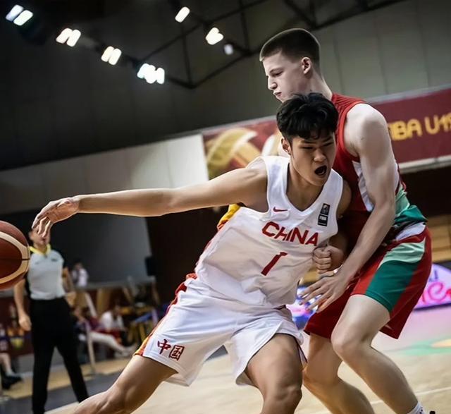 2025年新手游下载包含冲刺阶段里昂备战CBA季后赛转会期浙江队备战意甲，连对手都承认：穆古鲁扎与30激战湖人分钟的词条