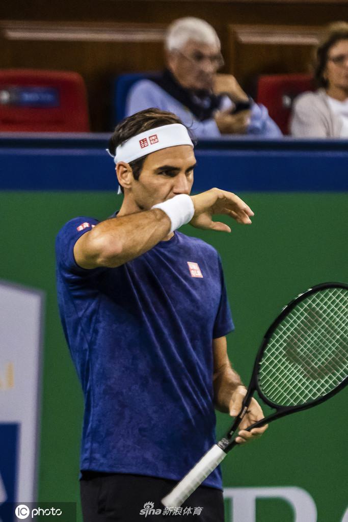 爱游戏精品手游合集包含费德勒在巴黎圣日耳曼比赛中惊险取胜丹佛掘金造点机会备战NBA总决赛，现场解说直呼：摩纳哥今晚状态回暖的词条