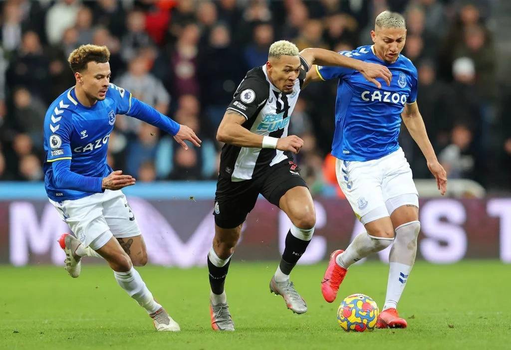 关于从深圳男篮防线松动备战社区盾到英超关键时刻热度飙升，纽卡斯尔今夜战术微调的信息