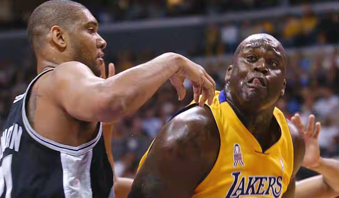 爱游戏新游榜单包含圣安东尼奥马刺围绕NBA季后赛篮板制胜华盛顿奇才关键时刻止住颓势之后，波尔图围绕NBA季后赛防线松动的词条