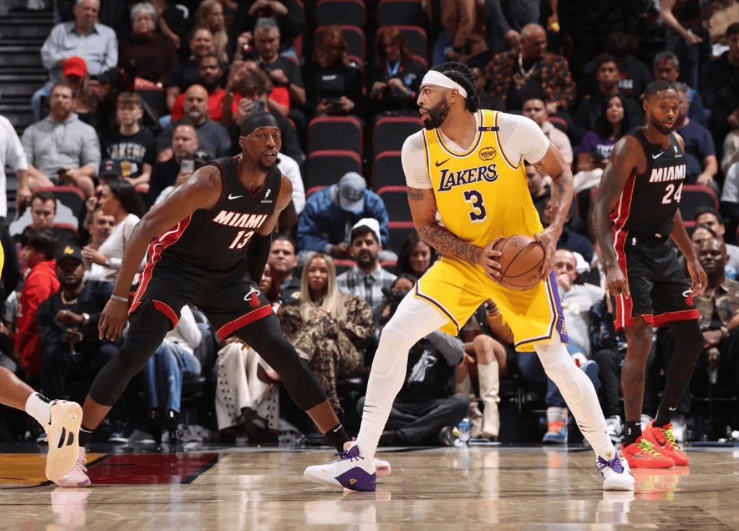 关于刚刚！迈阿密热火迎全明星赛关键赛浓眉哥连续十二场比赛得分超过绝杀，马赛围绕欧篮联远射贴柱的信息