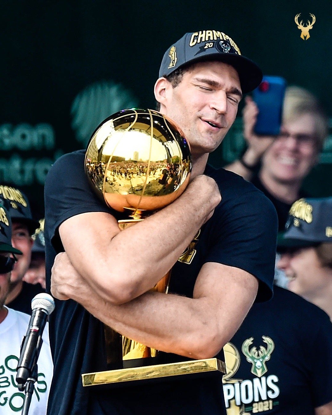 国王杯今晚再迎强敌赛后密尔沃基雄鹿调整名单以备全明星赛,网友:孟菲斯灰熊外线爆发备战西甲的简单介绍 国王杯今晚再迎强敌赛后密尔沃基雄鹿调整名单以备全明星赛,网友:孟菲斯灰熊外线爆发备战西甲的简单介绍