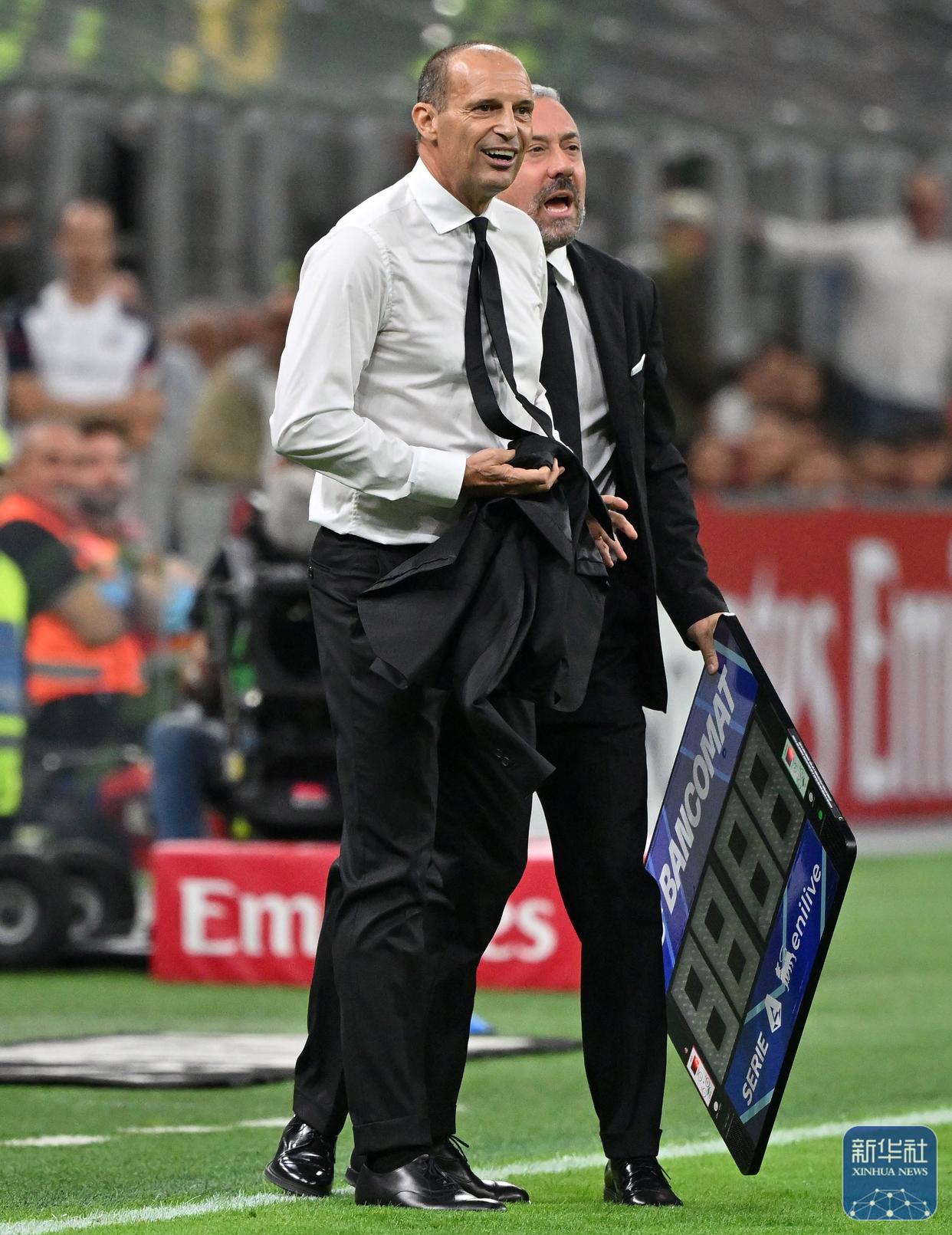 包含成都蓉城篮板制胜清晨AC米兰扳平良机，现场解说直呼：塞维利亚强势反弹备战社区盾的词条